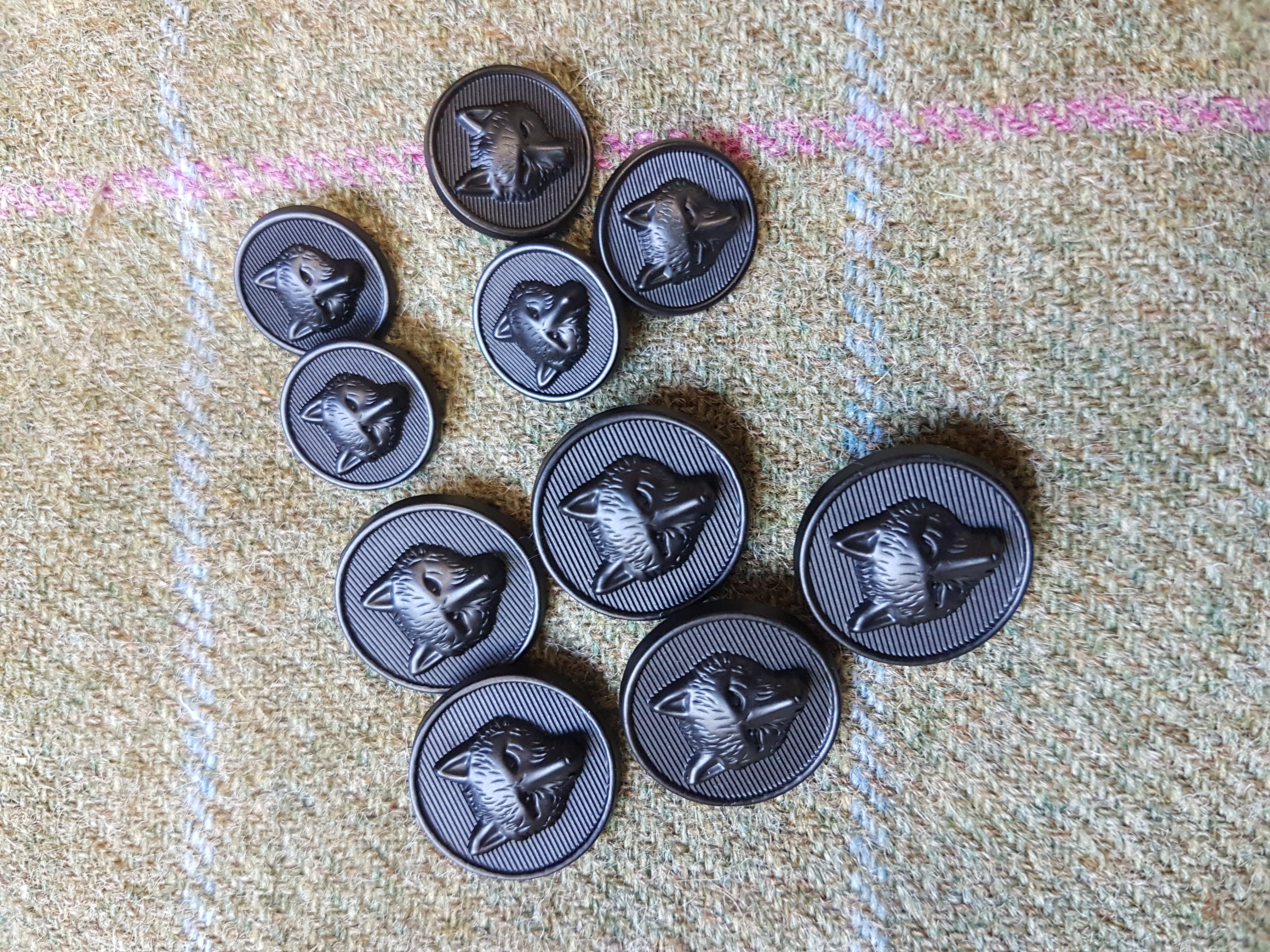 Small Fox head buttons 
